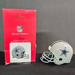 Hallmark NFL Dallas Cowboys Helmet Christmas Ornament w/batteries NIB